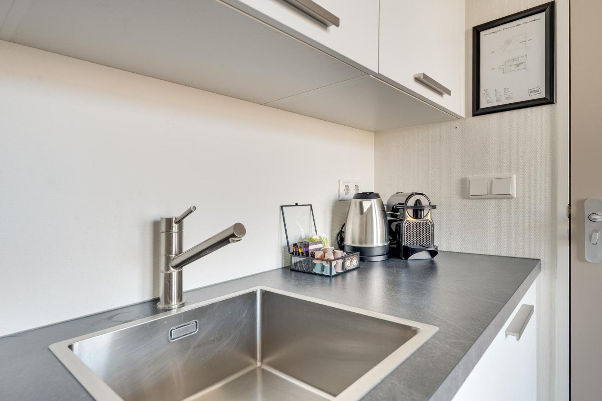 The Dam Apartment *